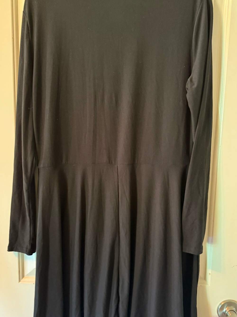 Black Midi Dress with V-Notch. Plus Size - Picture 8 of 9